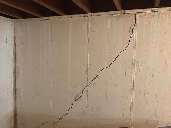 3 Cardinal Signs of Bowed Basement Walls and How to Fix the Problem Sterling Heights, MI